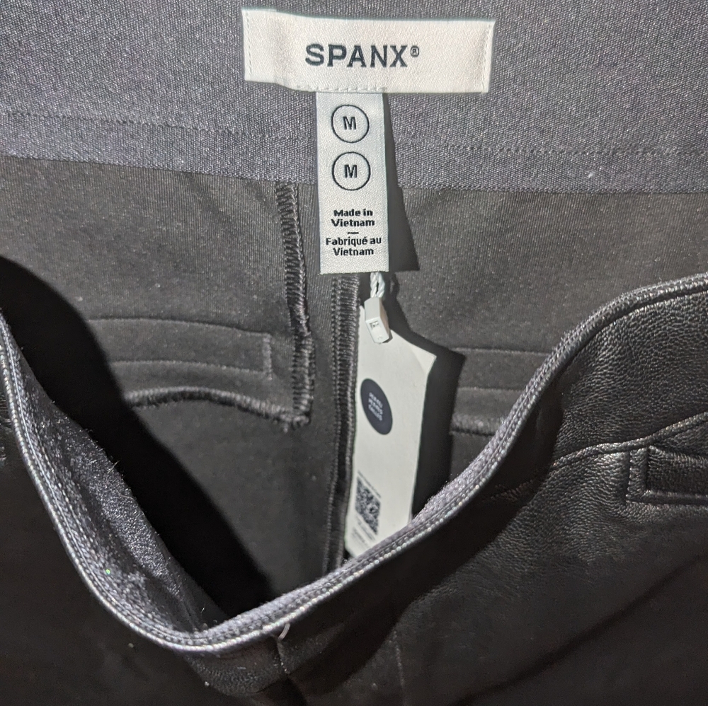 Spanx nwt petite black faux leather flare pants
